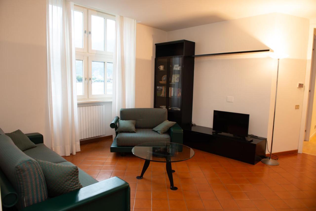 Little Marina Apartment มัลกราเต ภายนอก รูปภาพ