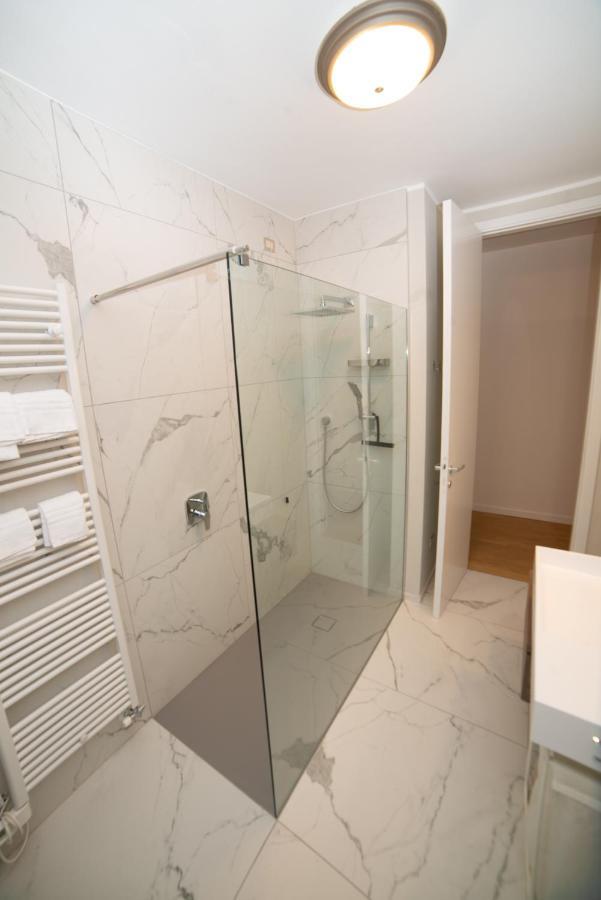 Little Marina Apartment มัลกราเต ภายนอก รูปภาพ