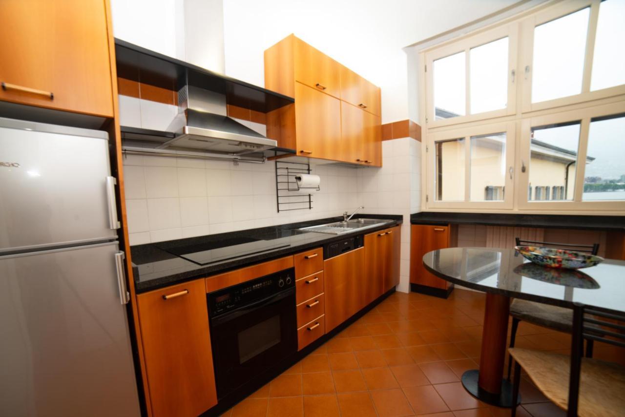 Little Marina Apartment มัลกราเต ภายนอก รูปภาพ